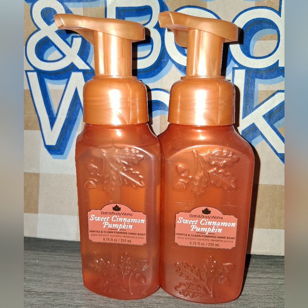 Bath & Body Works SWEET CINNAMON PUMPKIN 8.75oz Foaming Hand Soap SET OF 2! NEW!